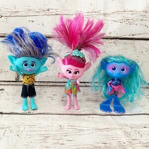 TROLLS WORLD Tour Fashion Remix Figure Dolls